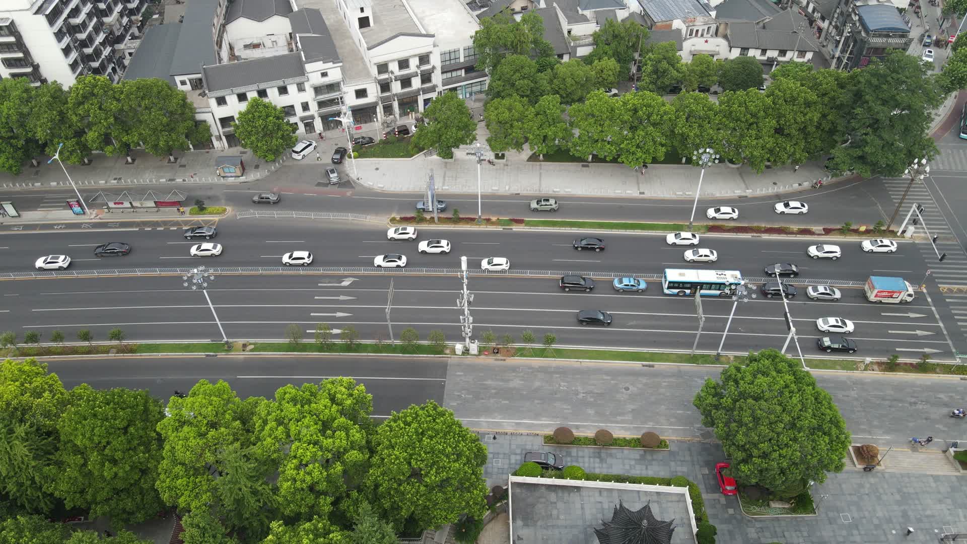 航拍湖南长沙城市交通大道视频的预览图