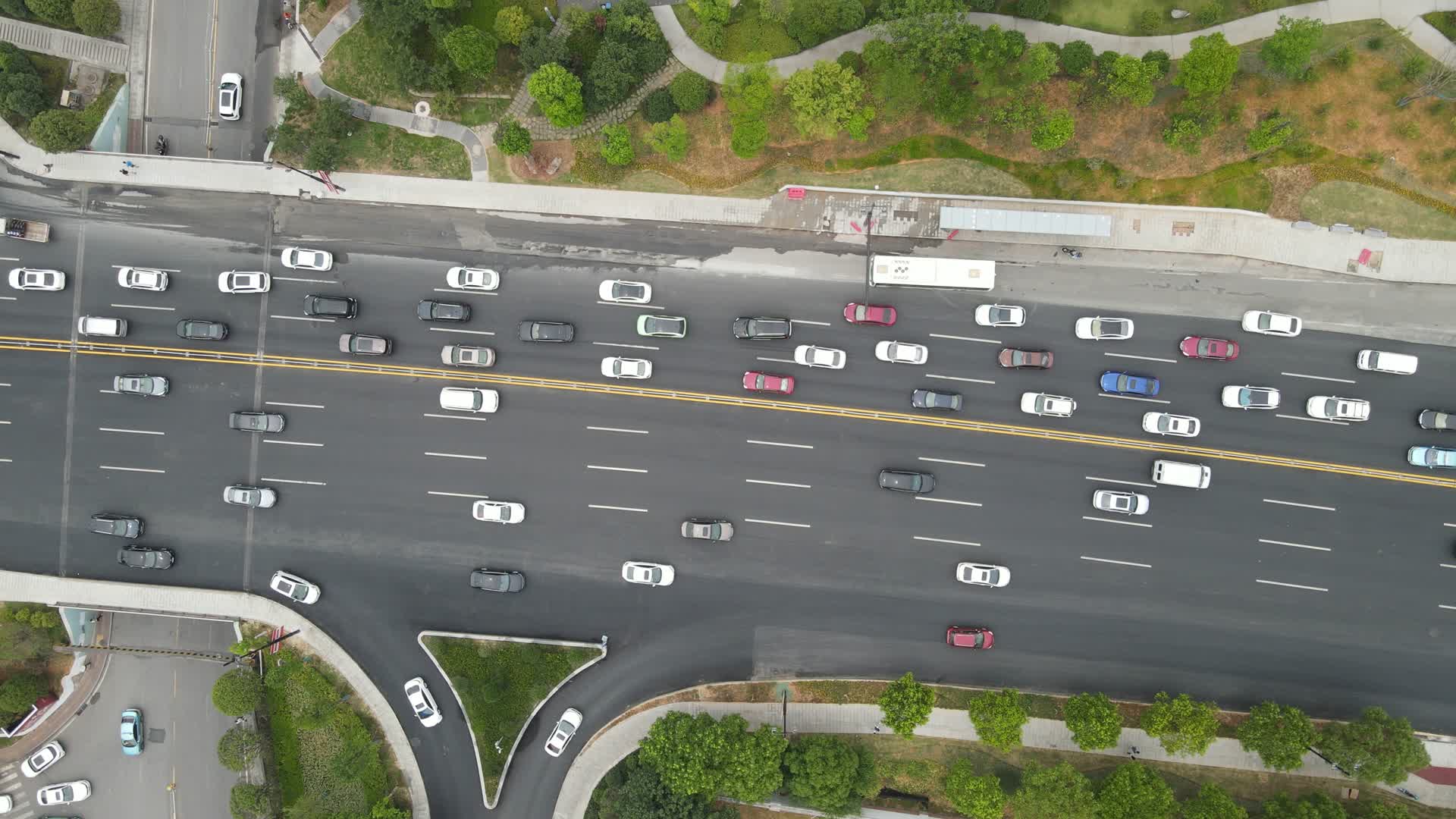 航拍湖南长沙城市交通大道视频的预览图