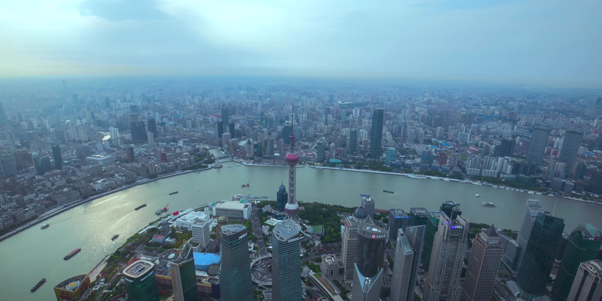 上海车流人流延时空镜视频的预览图