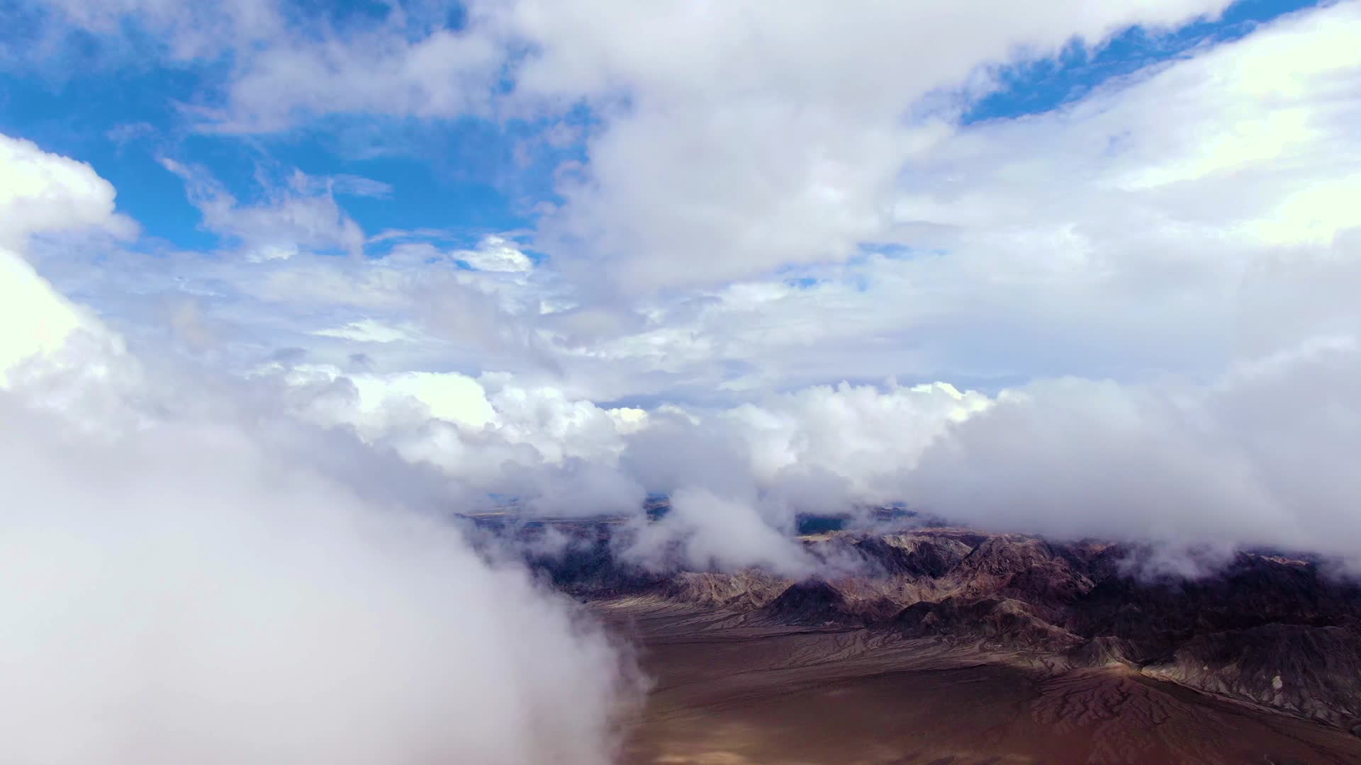 甘肃敦煌沙漠戈壁滩视频的预览图