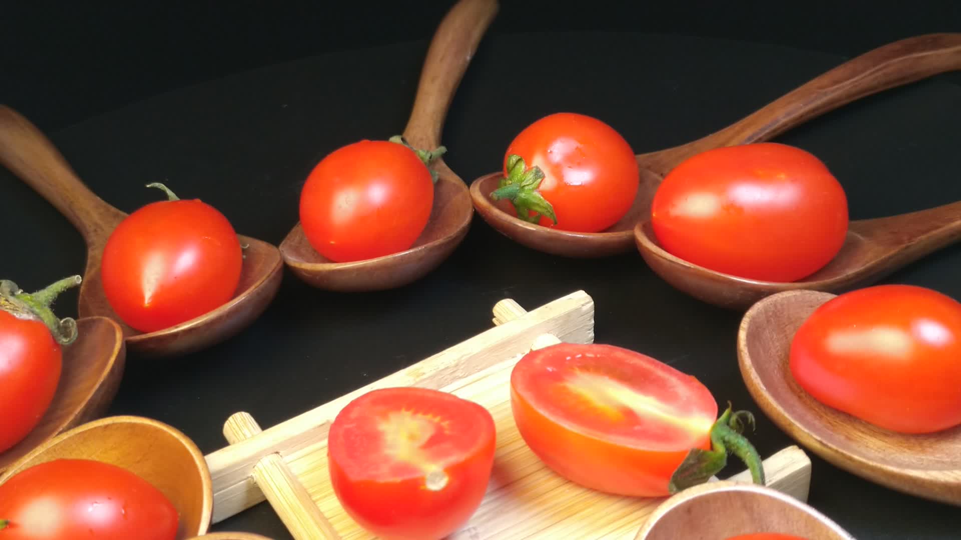 樱桃小番茄新鲜圣女果视频的预览图