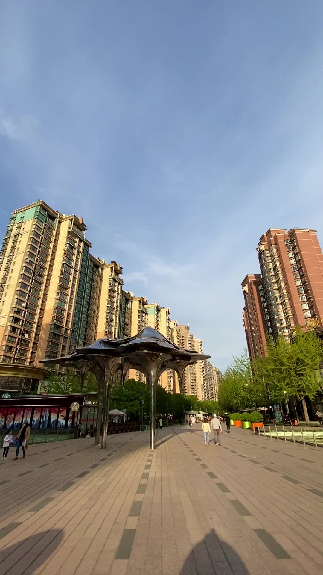 城市住宅楼公寓楼视频的预览图