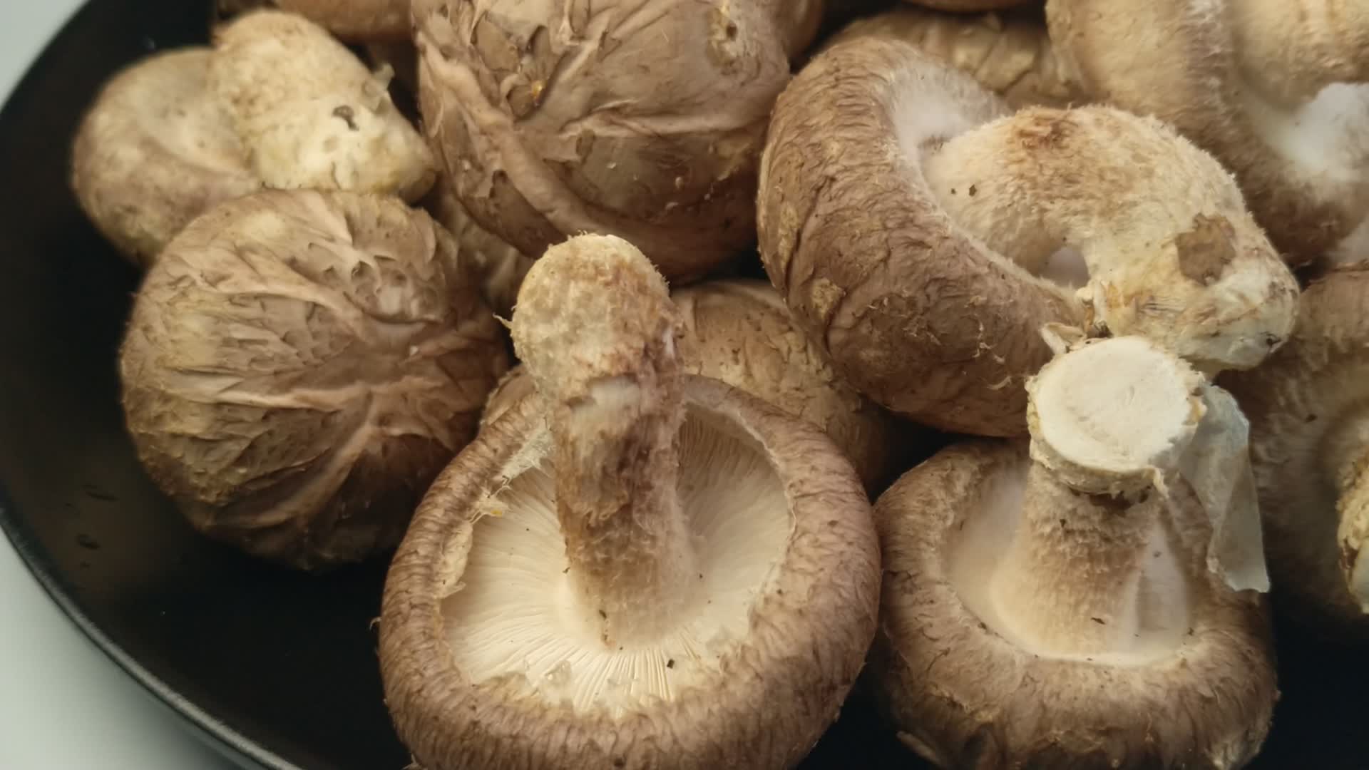 新鲜香菇美食餐饮视频的预览图
