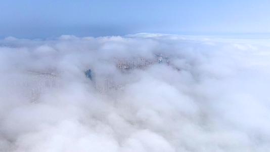 青岛平流雾航拍视频的预览图