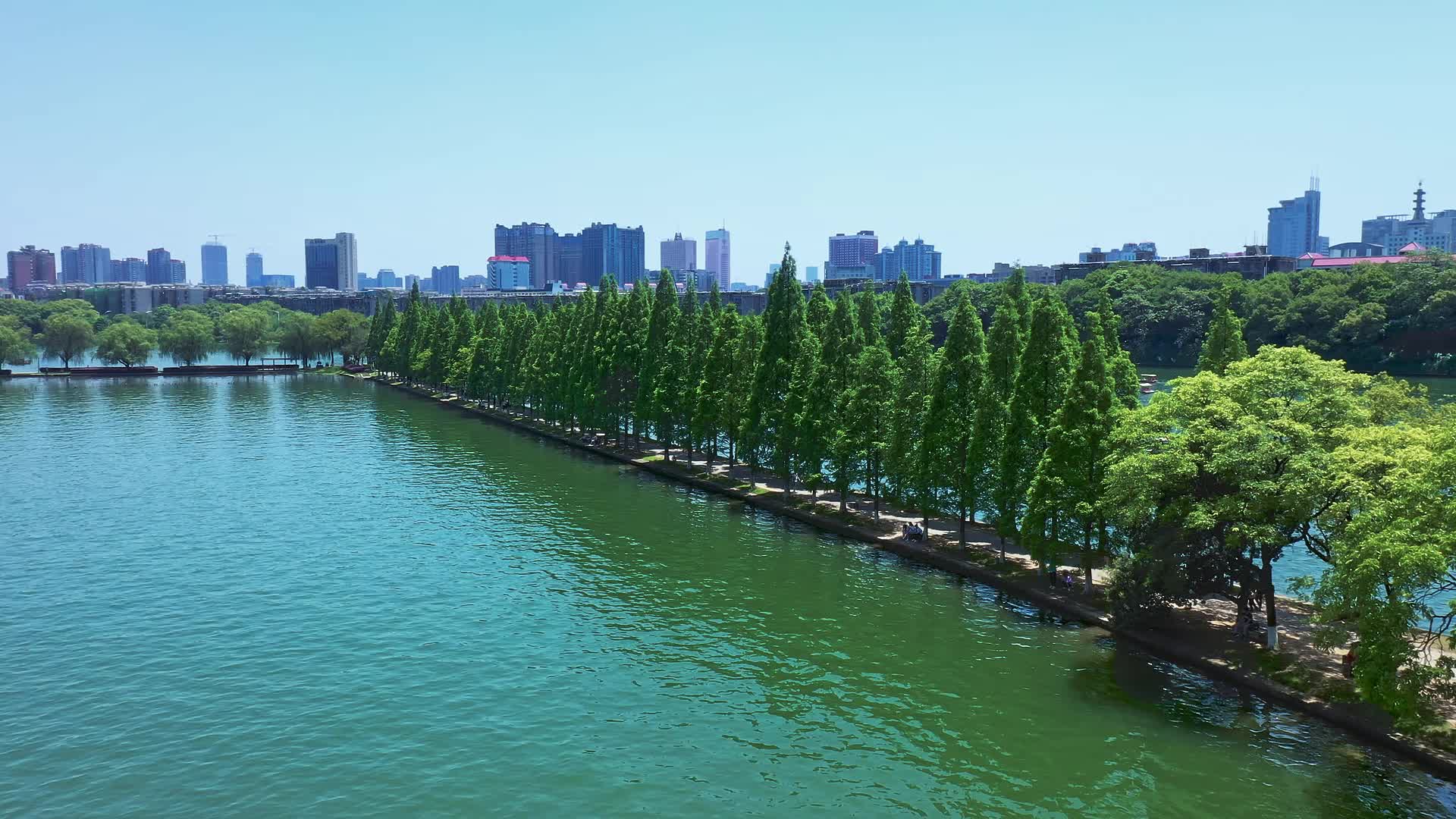 长沙烈士公园游乐园航拍视频的预览图