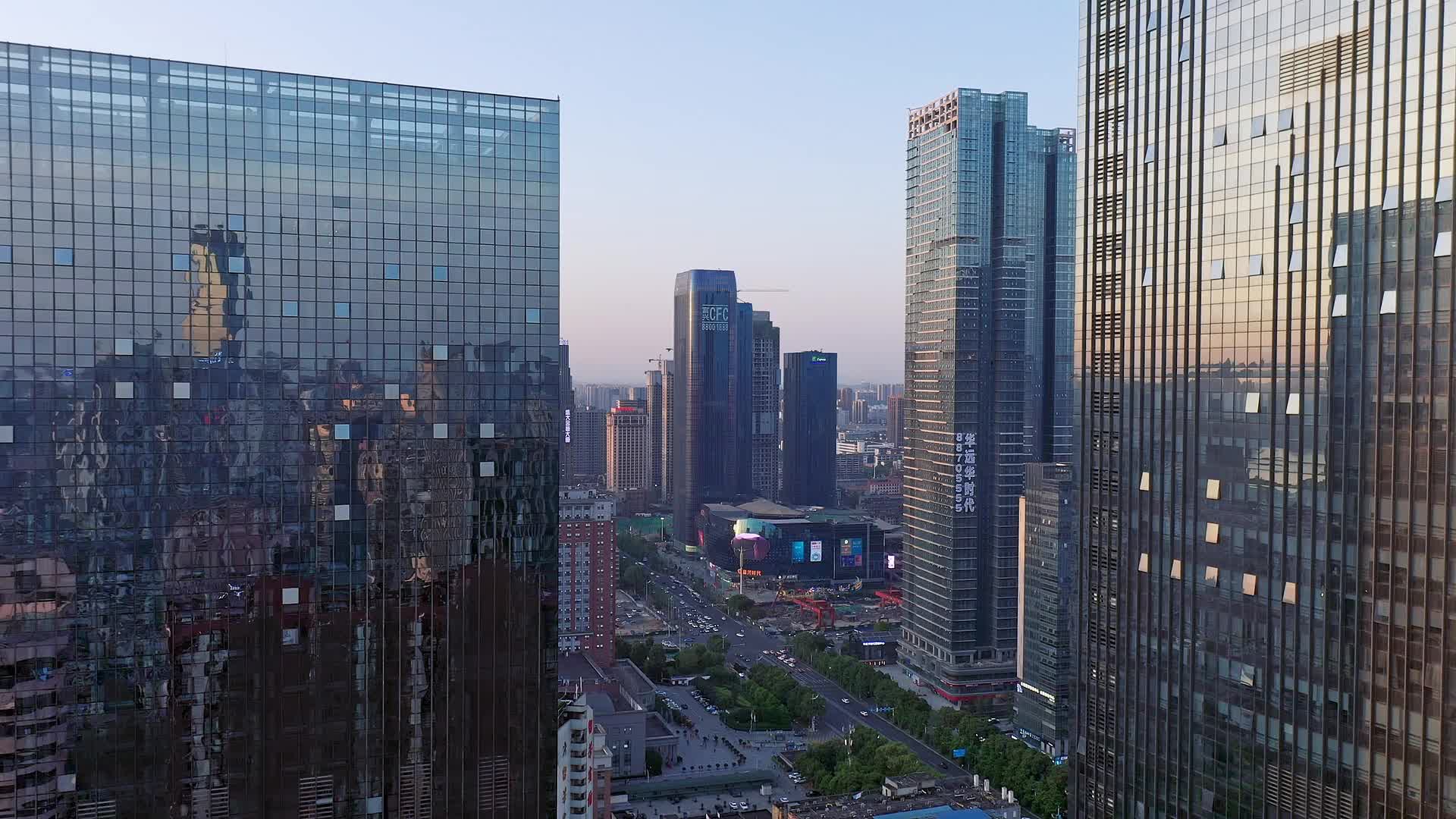 长沙开福区城市航拍视频视频的预览图