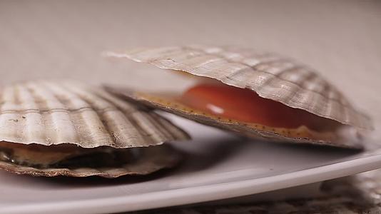 海鲜扇贝瑶柱美食视频的预览图