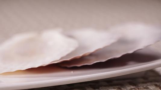 海鲜扇贝瑶柱美食视频的预览图