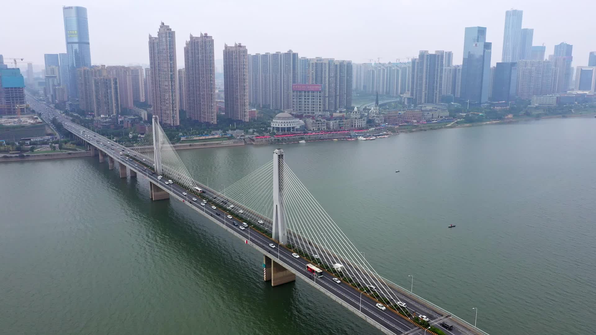 长沙湘江银盆岭大桥航拍视频的预览图