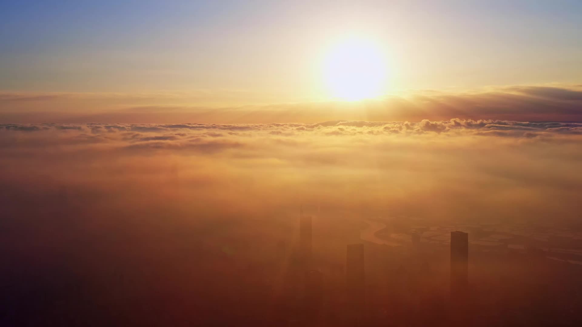 深圳罗湖区日出航拍云雾视频的预览图
