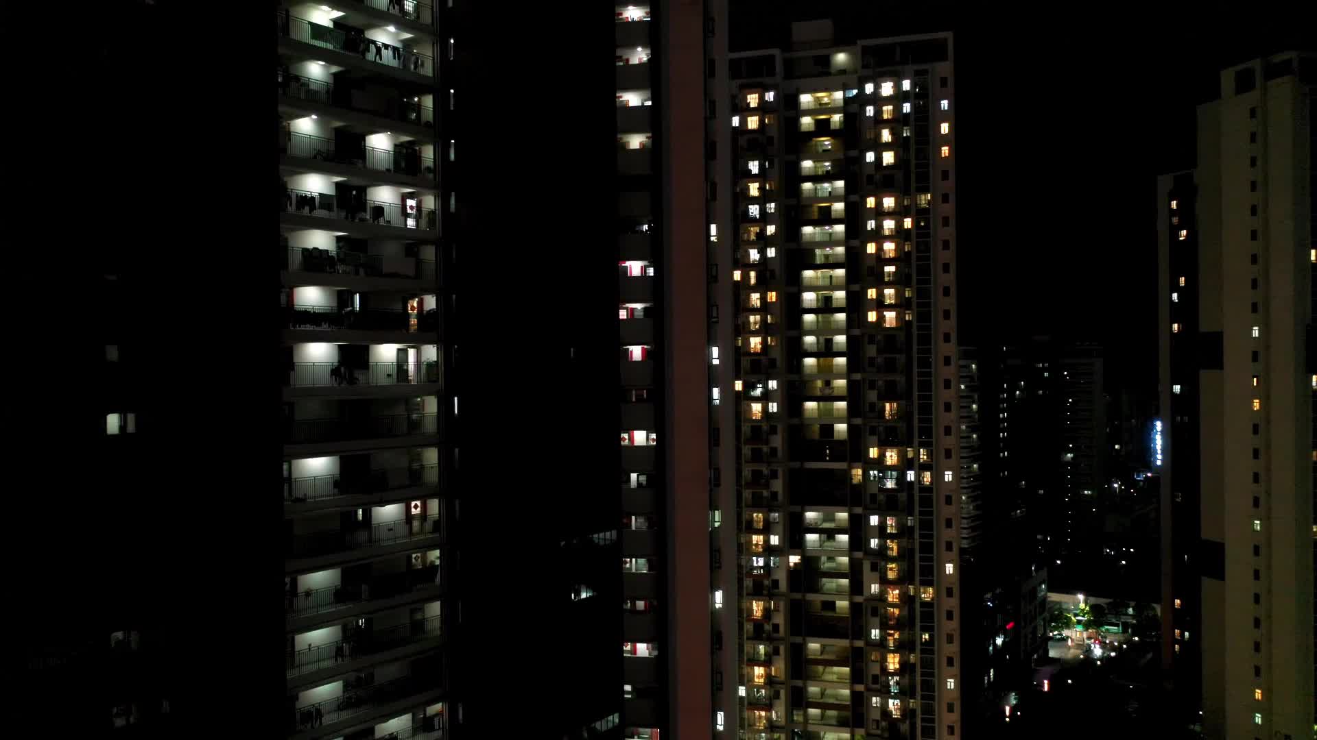 城市小区万家灯火视频的预览图