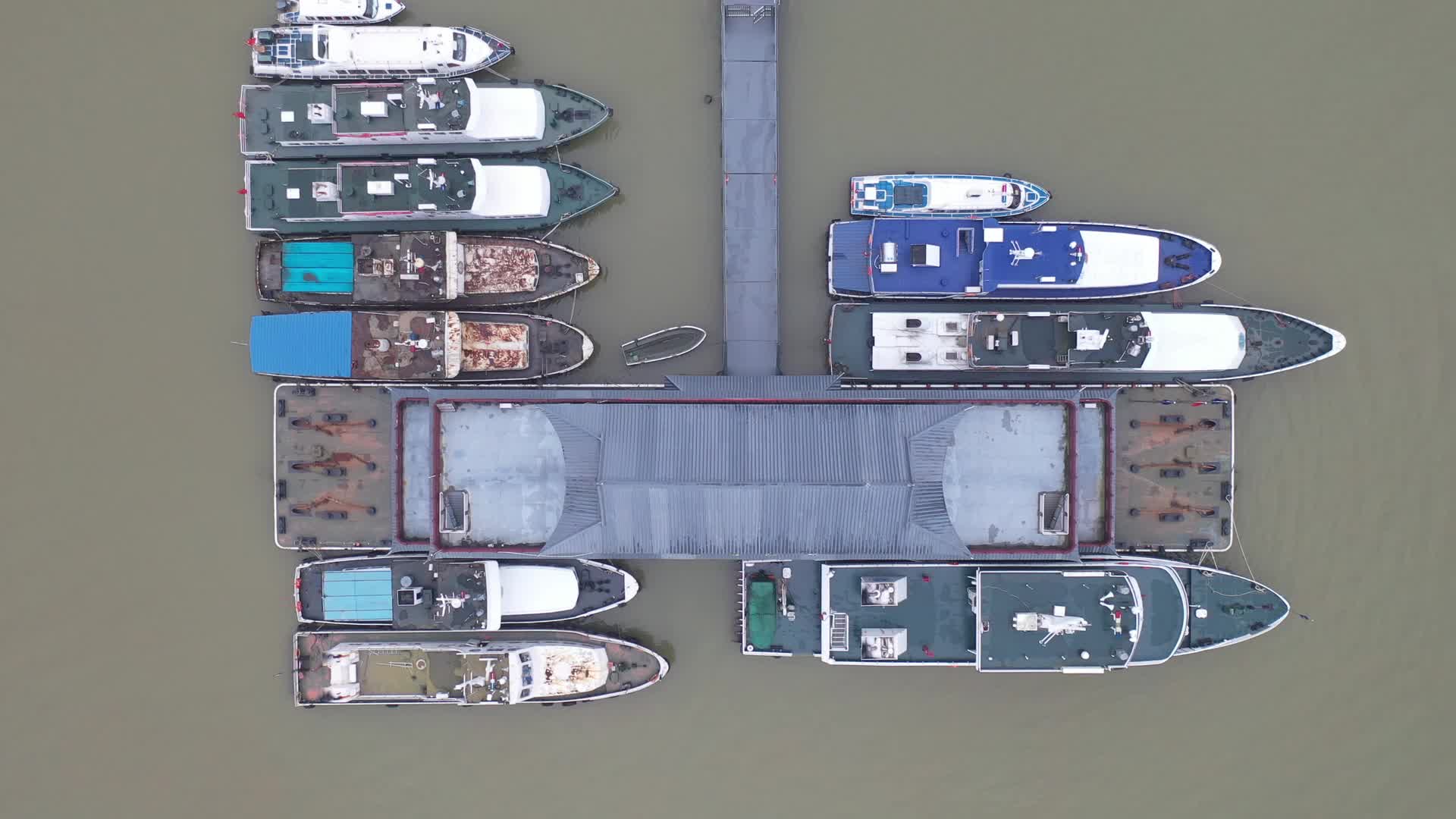 岳阳洞庭湖海警海事视频的预览图
