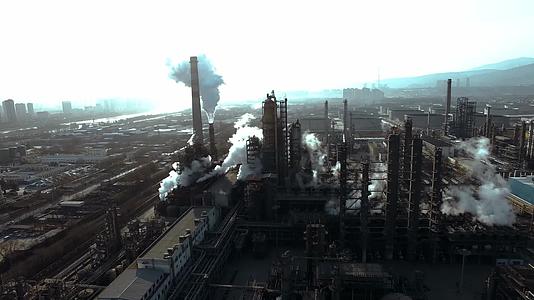 兰州石油炼化厂视频的预览图