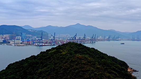 深圳香港盐田港口贸易港视频的预览图