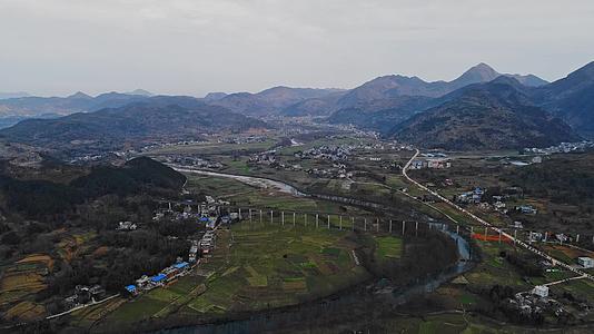 湖北咸宁乡村家乡航拍视频视频的预览图