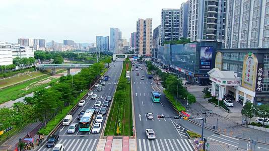 深圳观澜城市轻轨交通视频的预览图