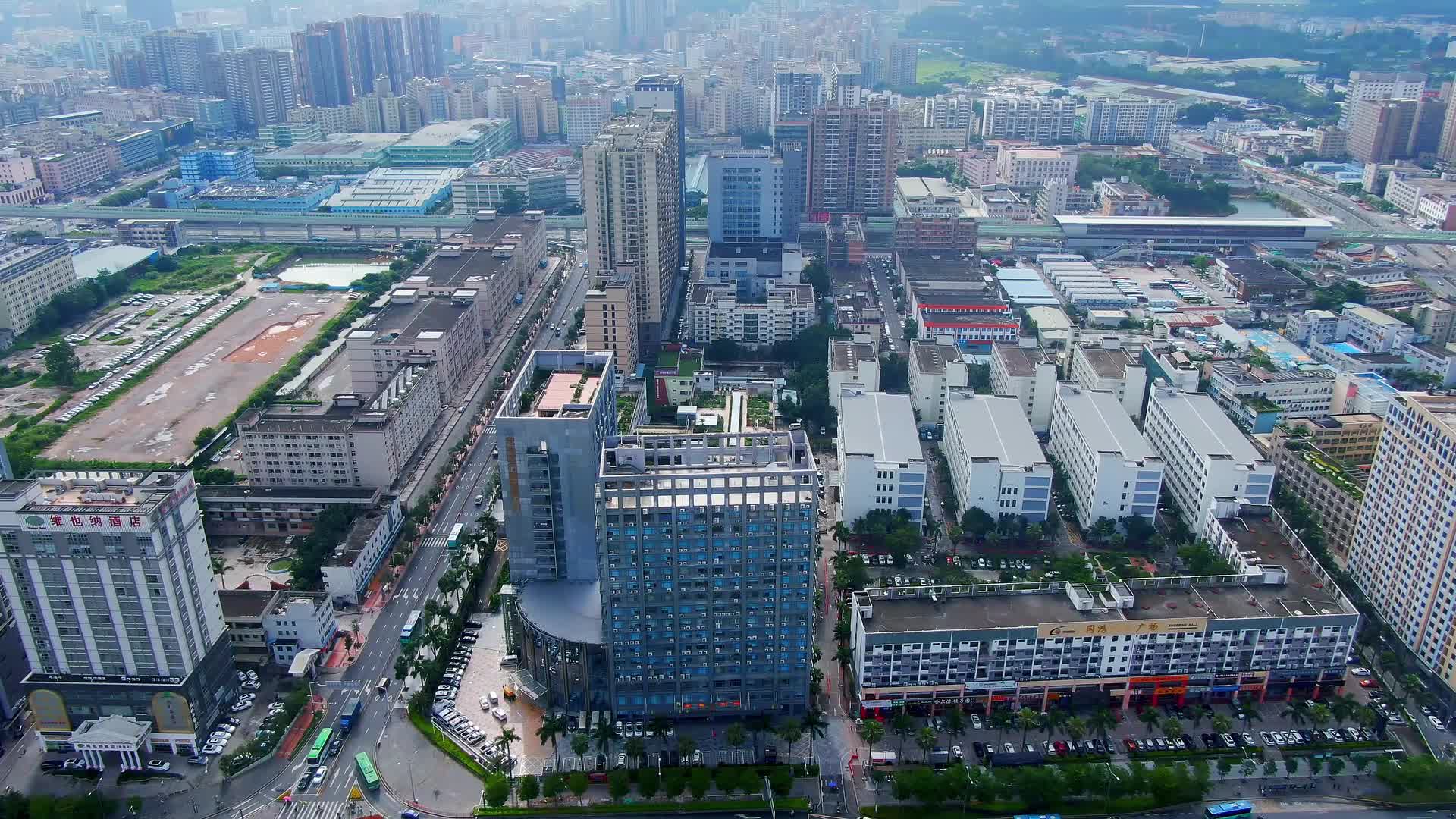 深圳观澜城市风光航拍视频的预览图