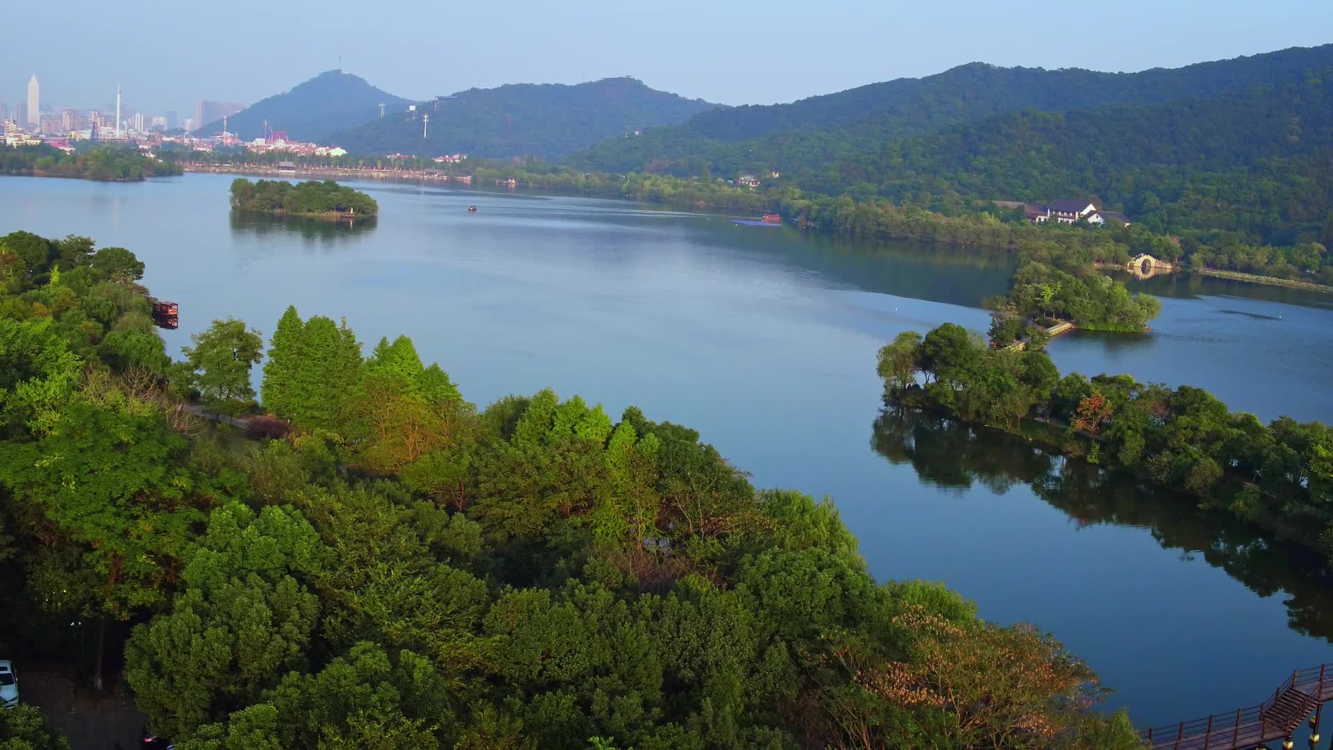杭州湘湖自然风光航拍视频视频的预览图