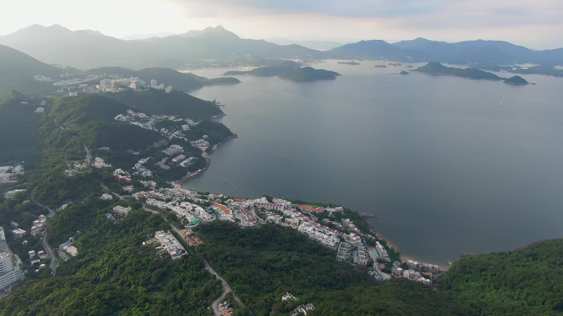 香港海边村落自然风光航拍视频的预览图