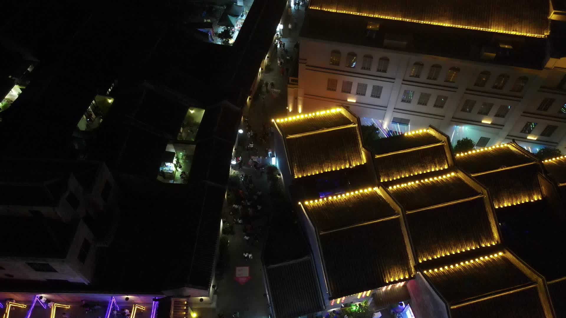 广西南宁三街两巷历史文化街区夜景航拍视频视频的预览图