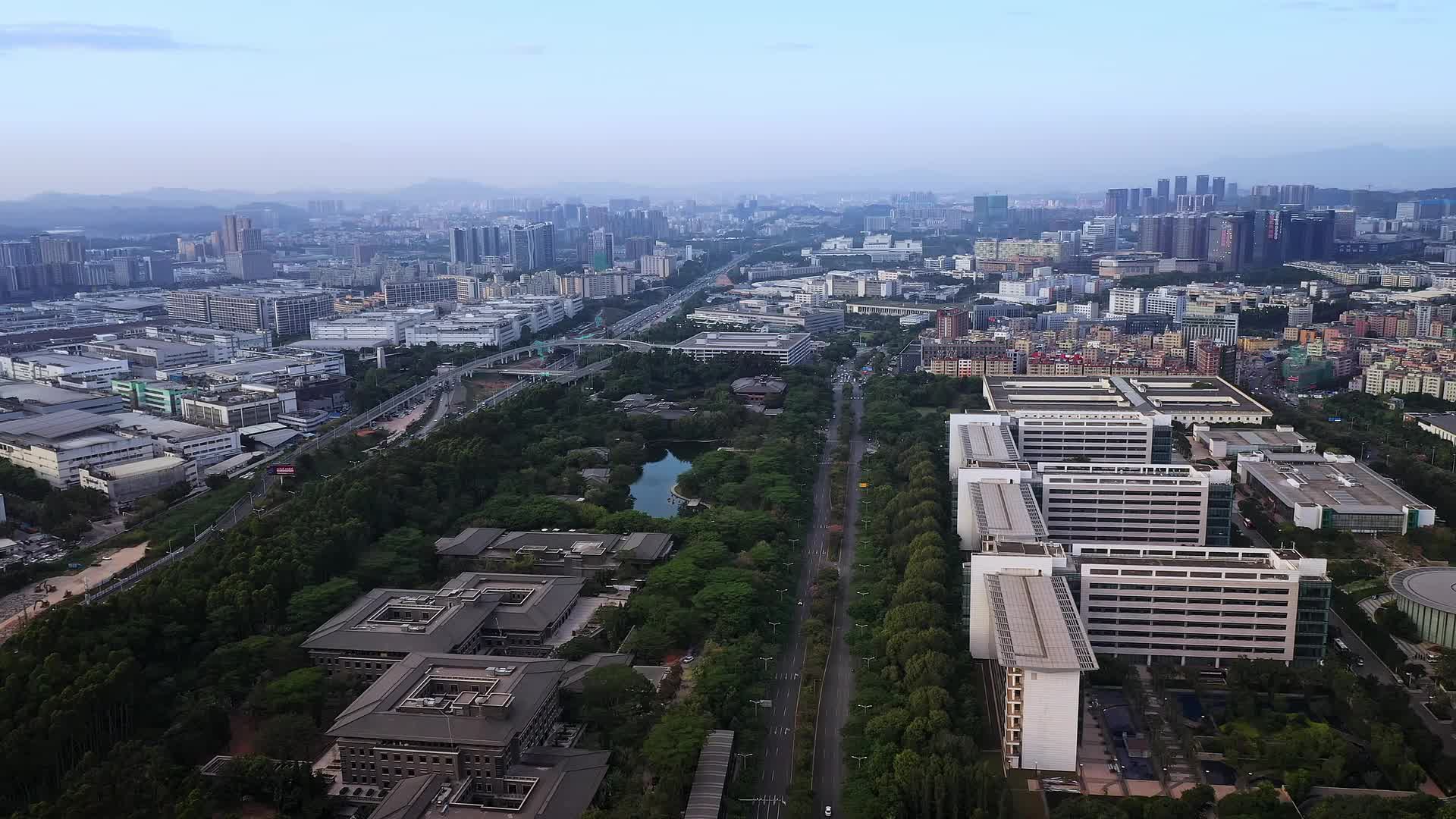 深圳华为总部航拍视频的预览图