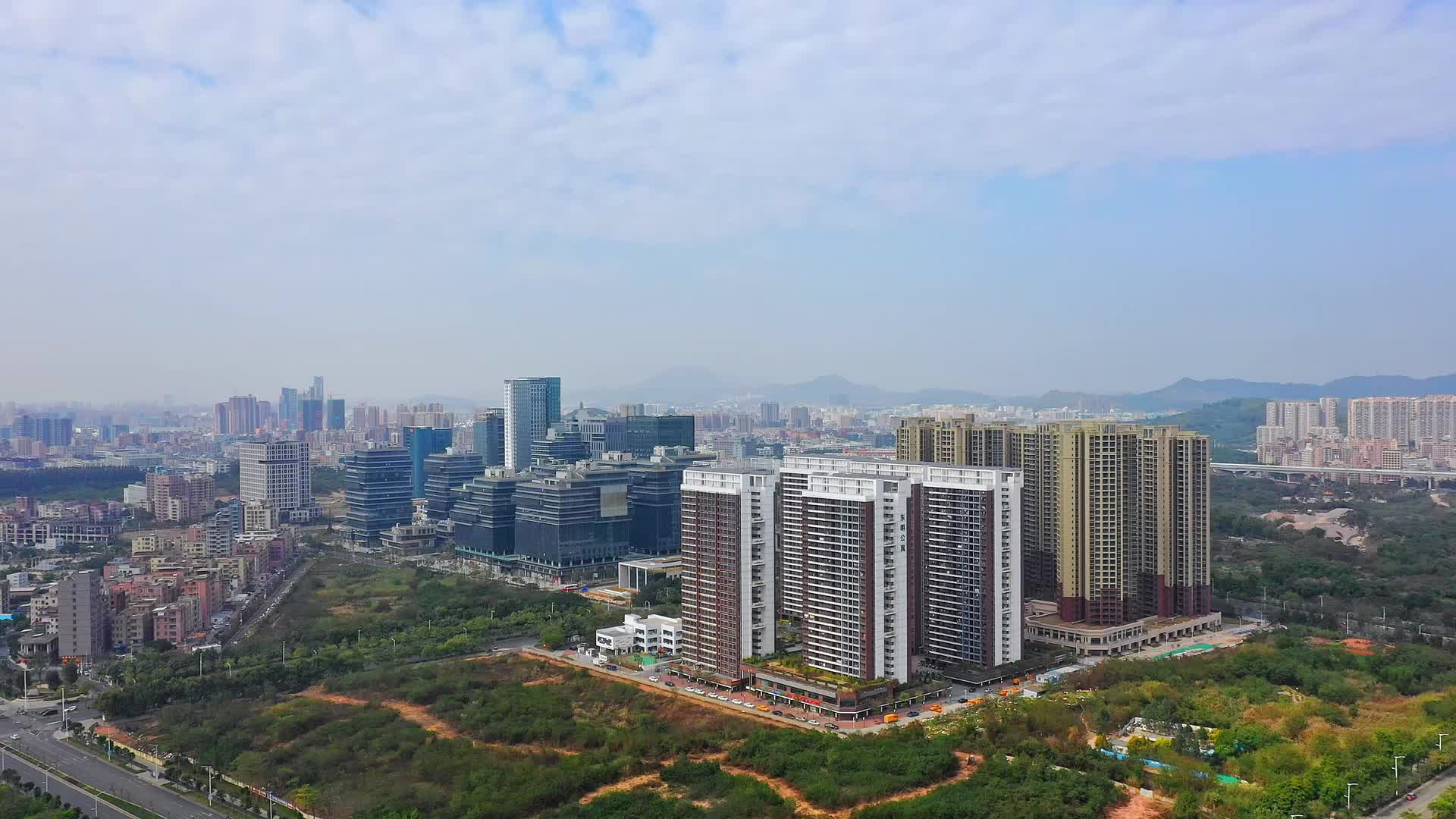深圳光明区城市航拍视频的预览图