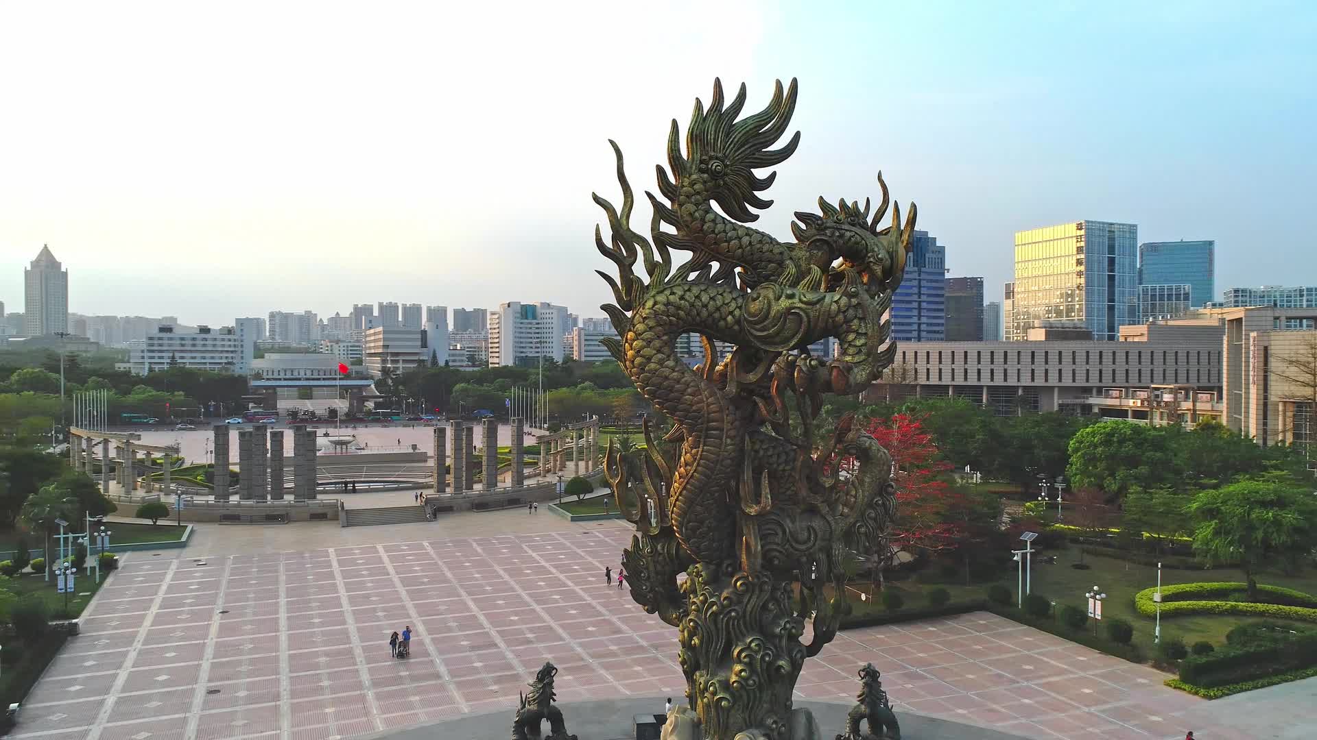 深圳龙岗龙城广场航拍视频视频的预览图