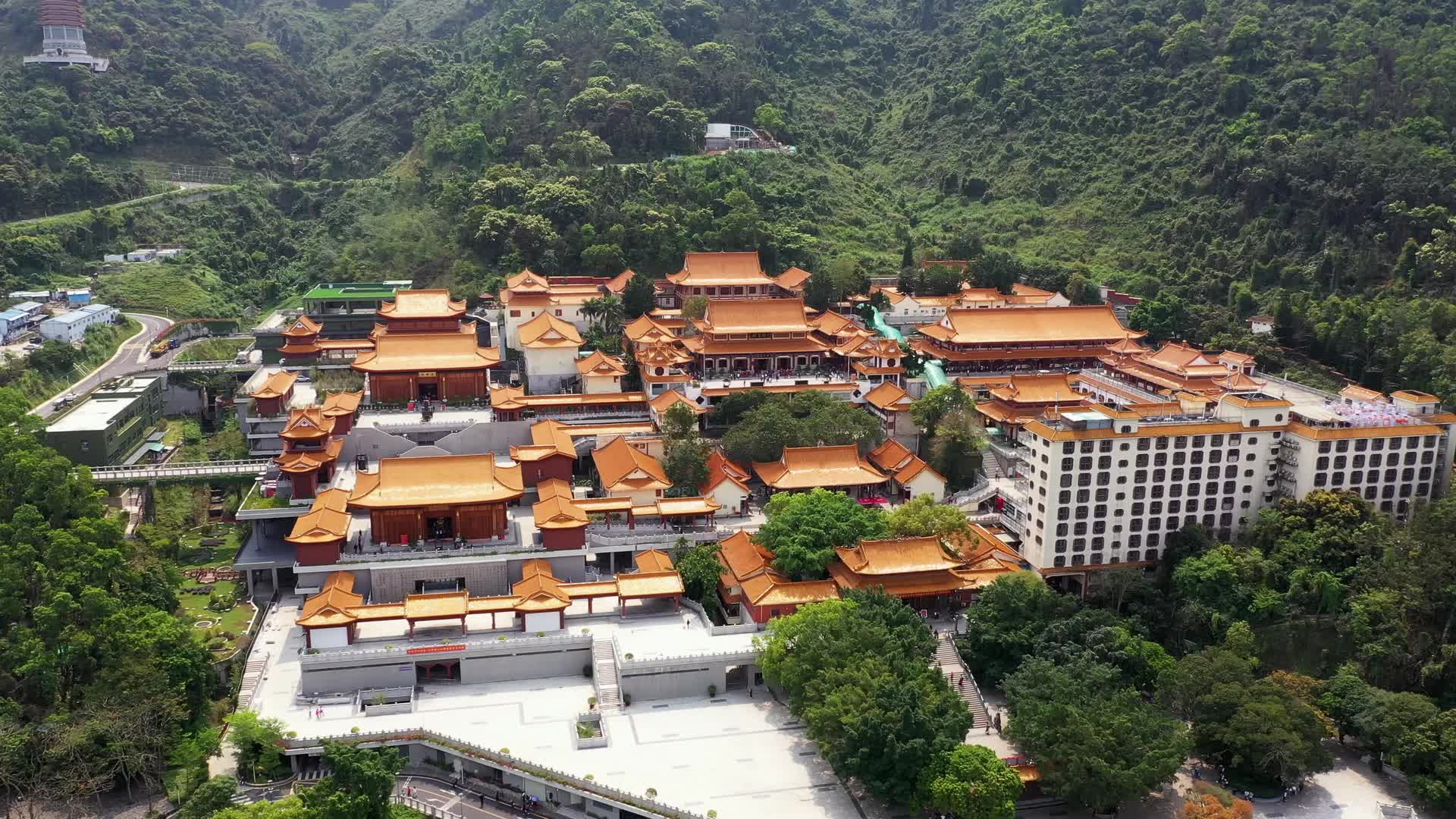 深圳梧桐山自然风光弘法寺视频的预览图