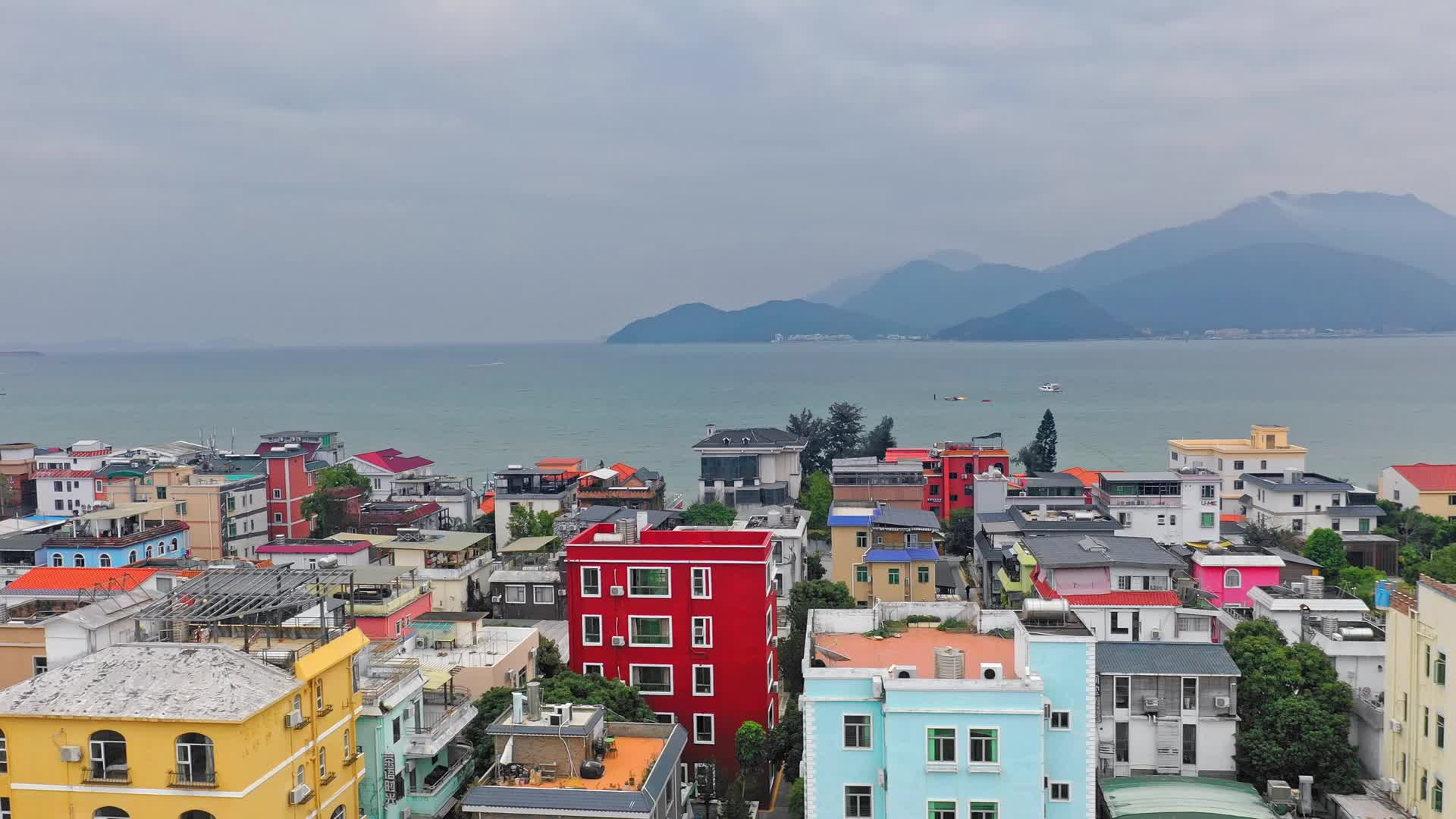 深圳大鹏较场尾度假村航拍视频视频的预览图