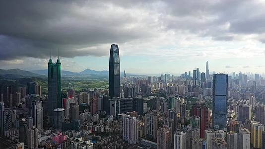 深圳罗湖区暴雨前的京基一百视频的预览图