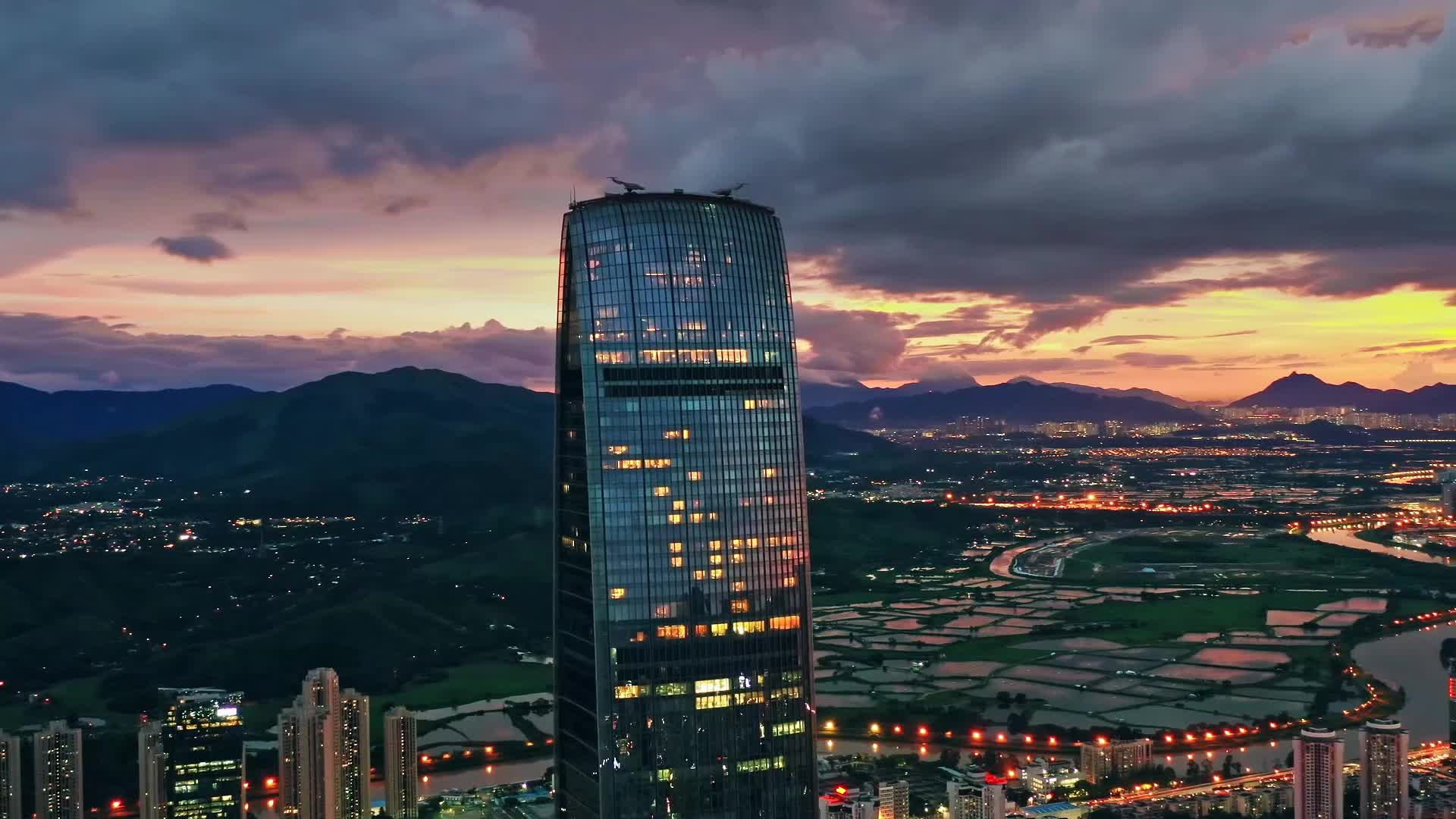 深圳罗湖夜景航拍视频视频的预览图