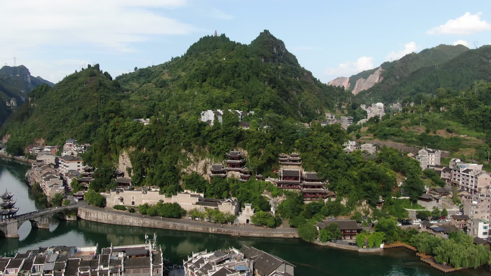 航拍贵州镇远古镇5A旅游景点风景视频的预览图