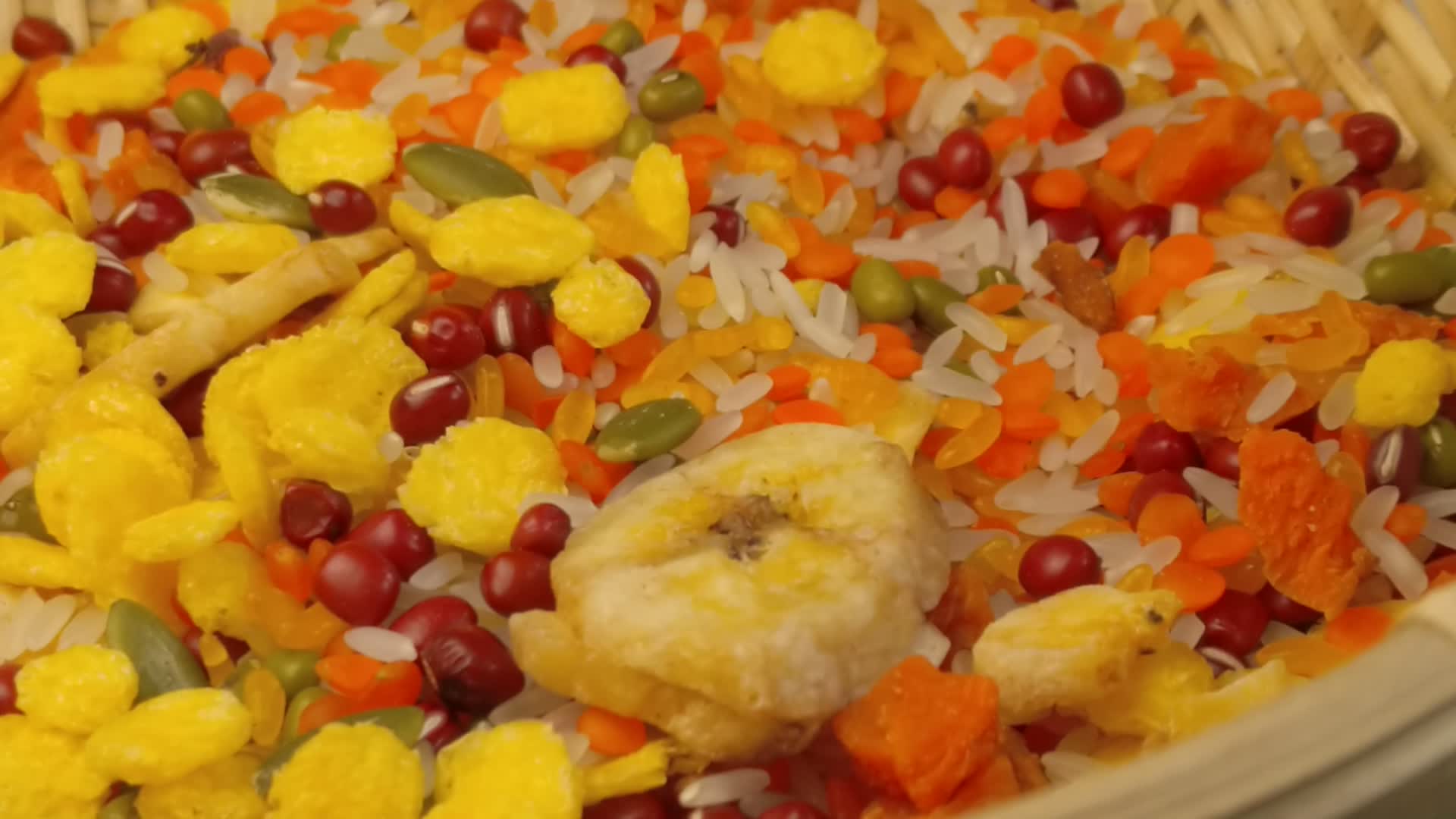 综合美食八宝粥4K健康食物视频的预览图