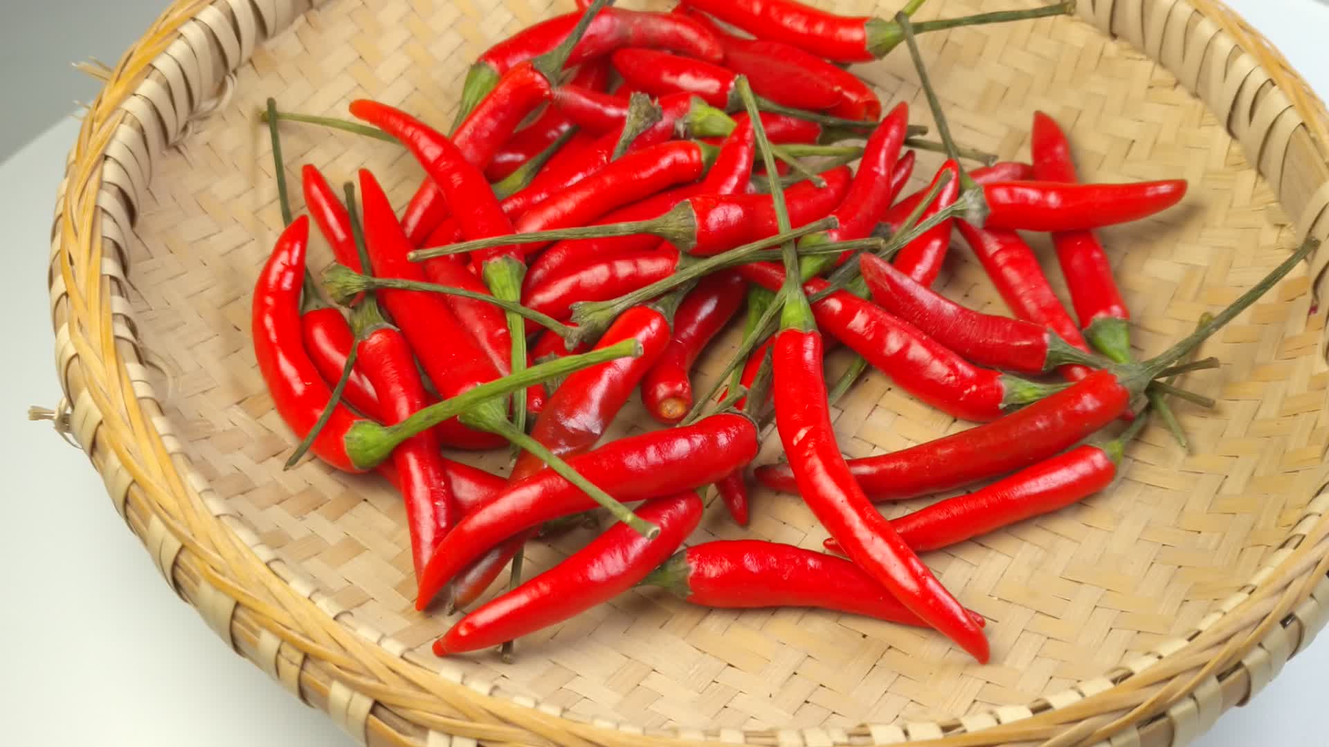 小红辣椒食材调味品视频的预览图