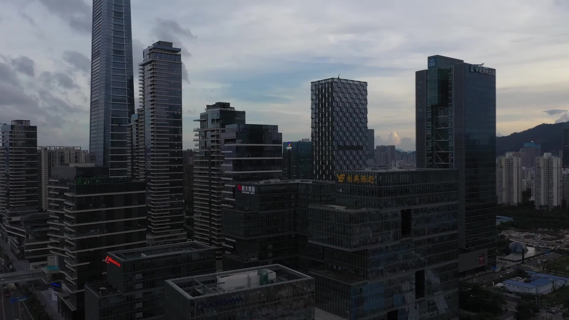 深圳湾城市地标航拍视频视频的预览图