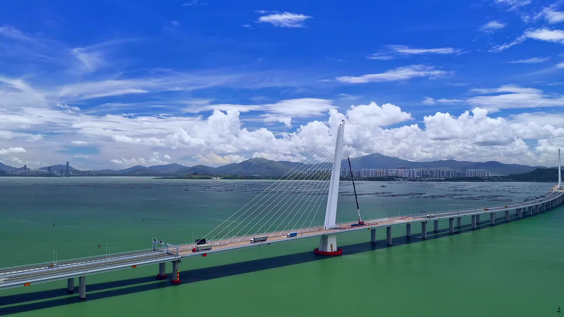 深圳湾跨海大桥实拍视频视频的预览图