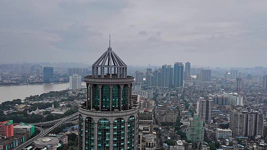 广州珠江老城市区城市航拍视频视频的预览图