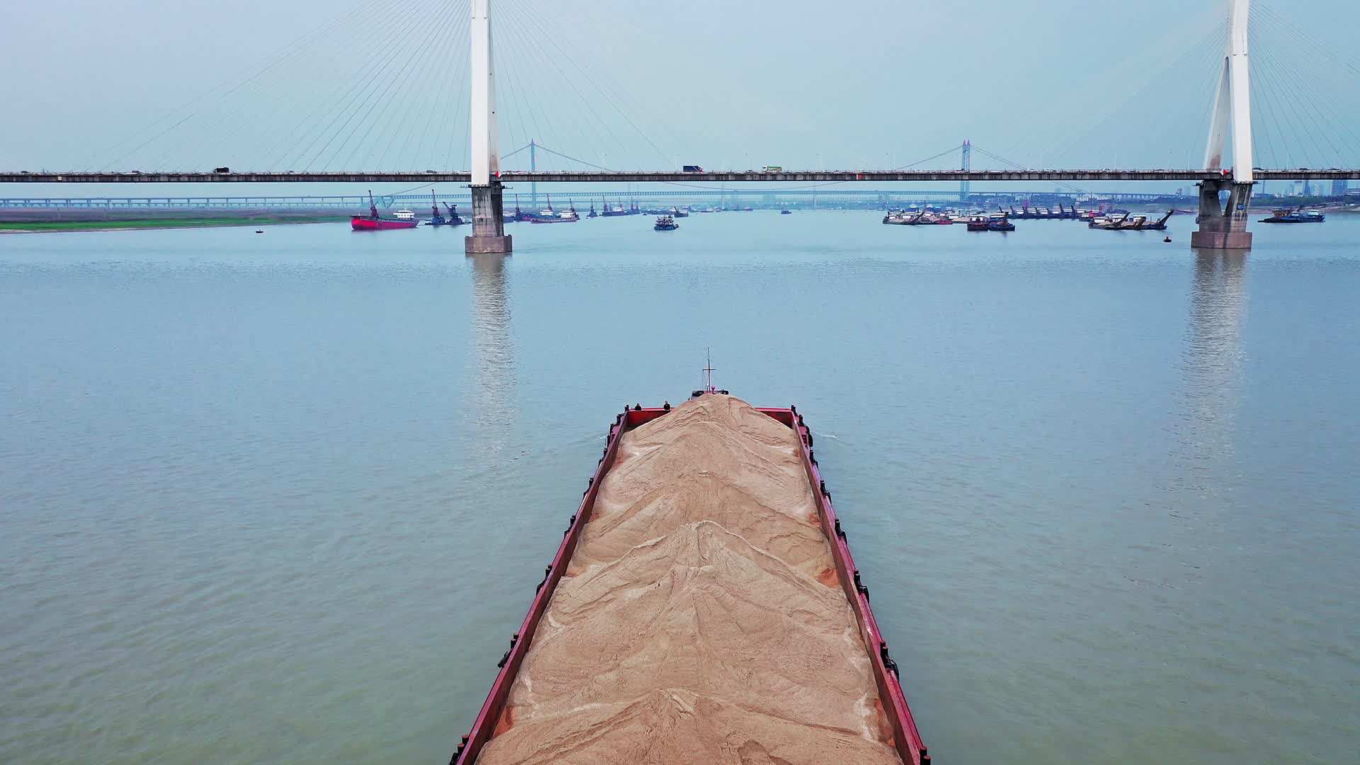 洞庭湖船运航拍视频视频的预览图