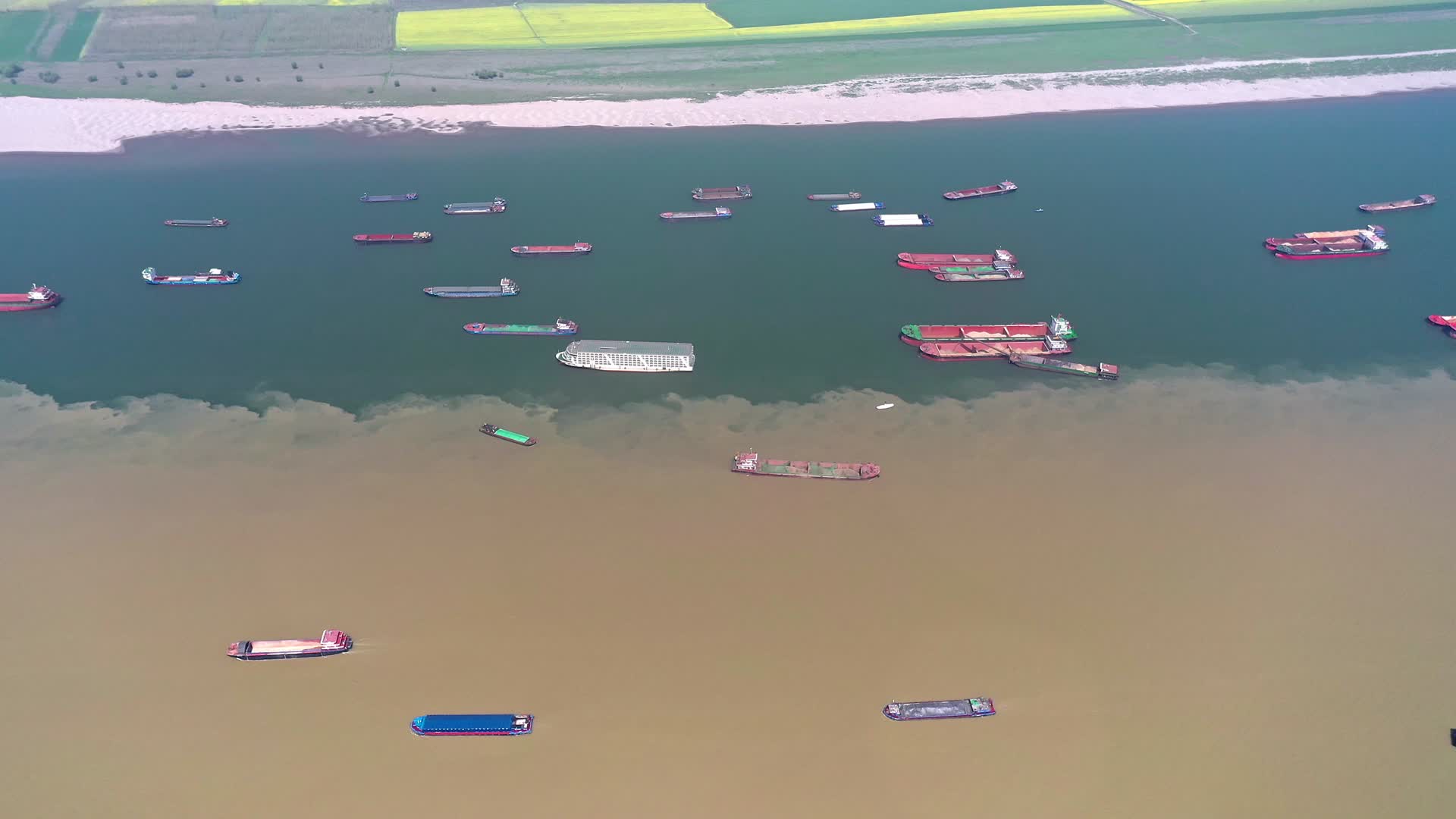 内河船运水路交通视频的预览图