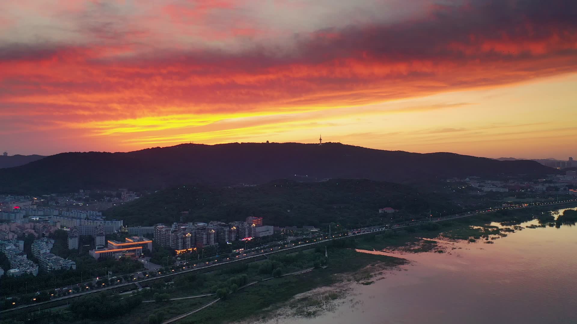 长沙自然风光岳麓山日落视频的预览图