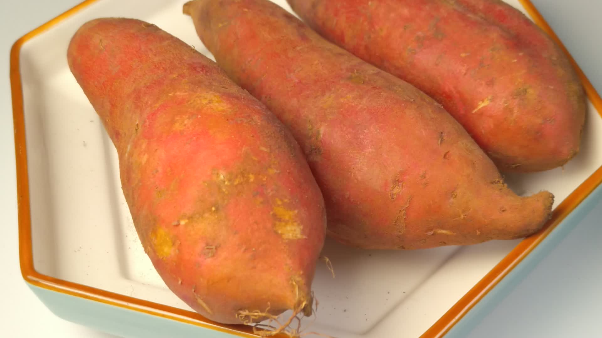好吃的美食板栗红薯视频的预览图