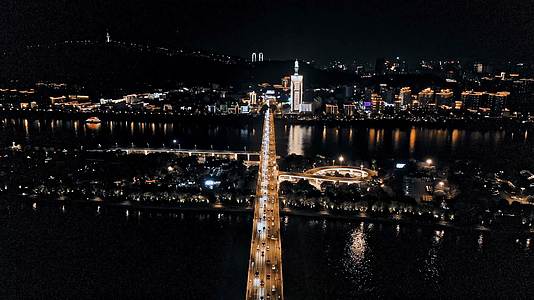 长沙自然风光湘江橘子洲湘江一桥视频的预览图
