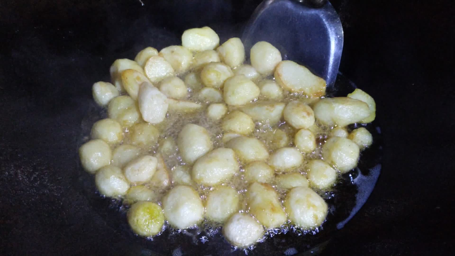 油炸土豆美食视频的预览图