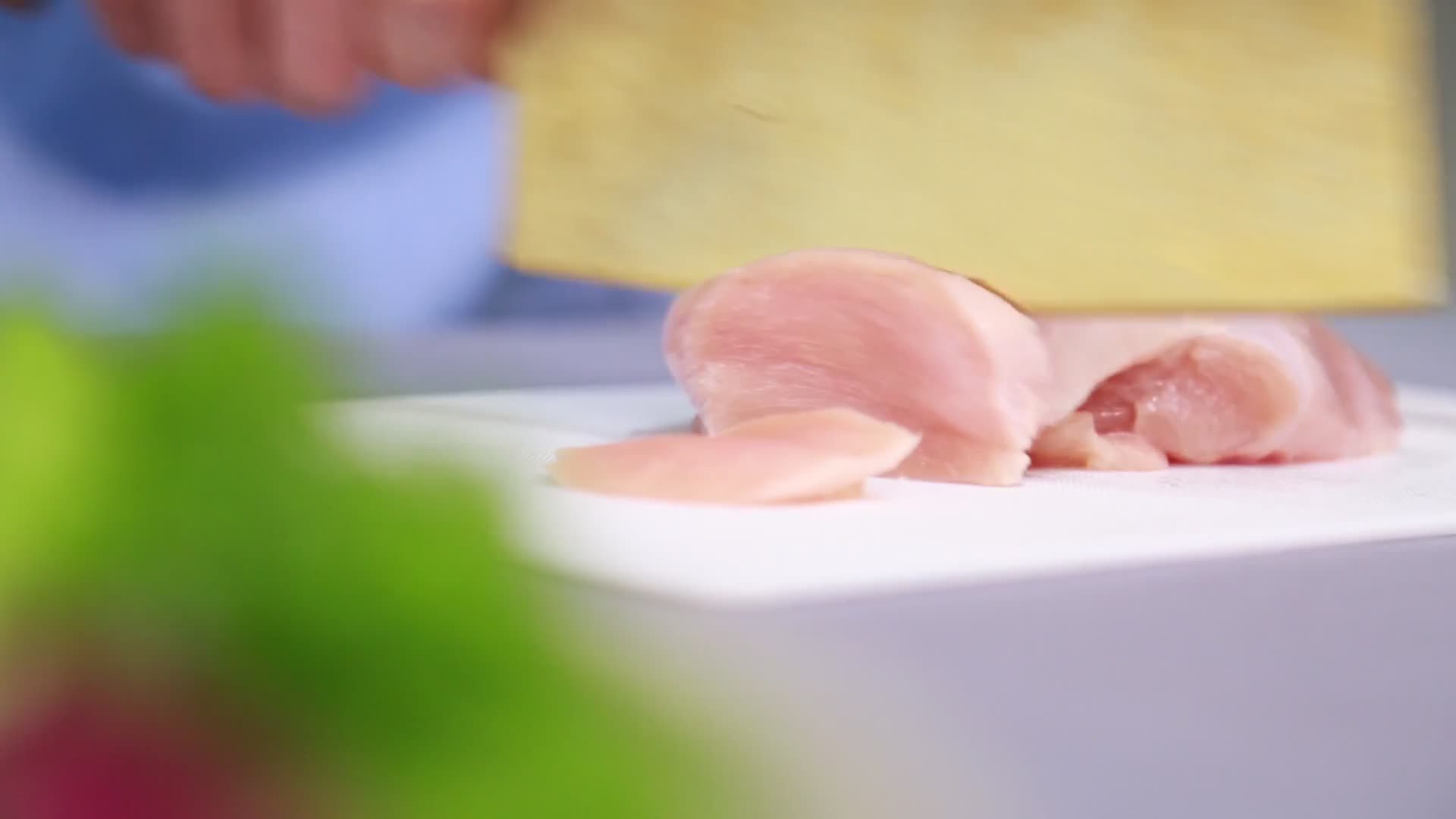 高蛋白低脂健身鸡胸肉视频的预览图