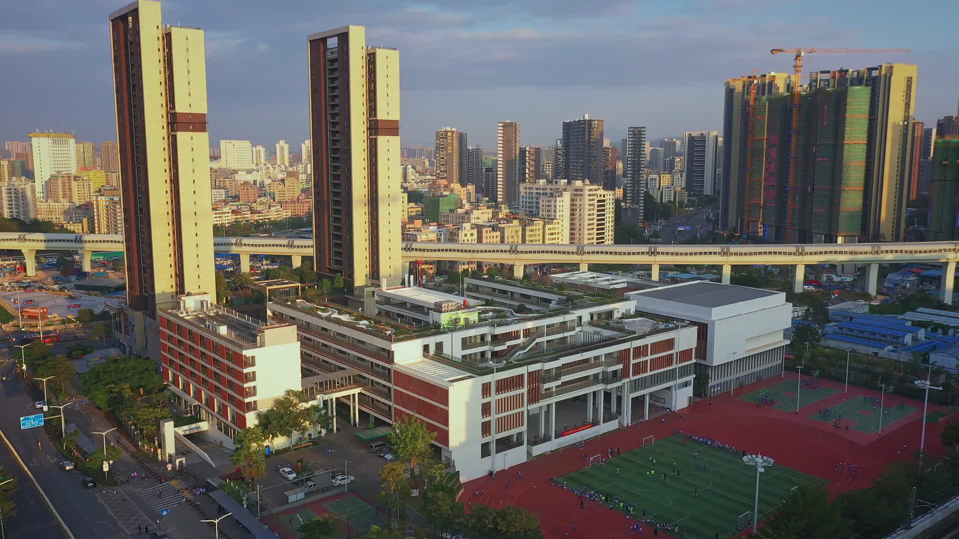 深圳龙华区学校航拍视频的预览图