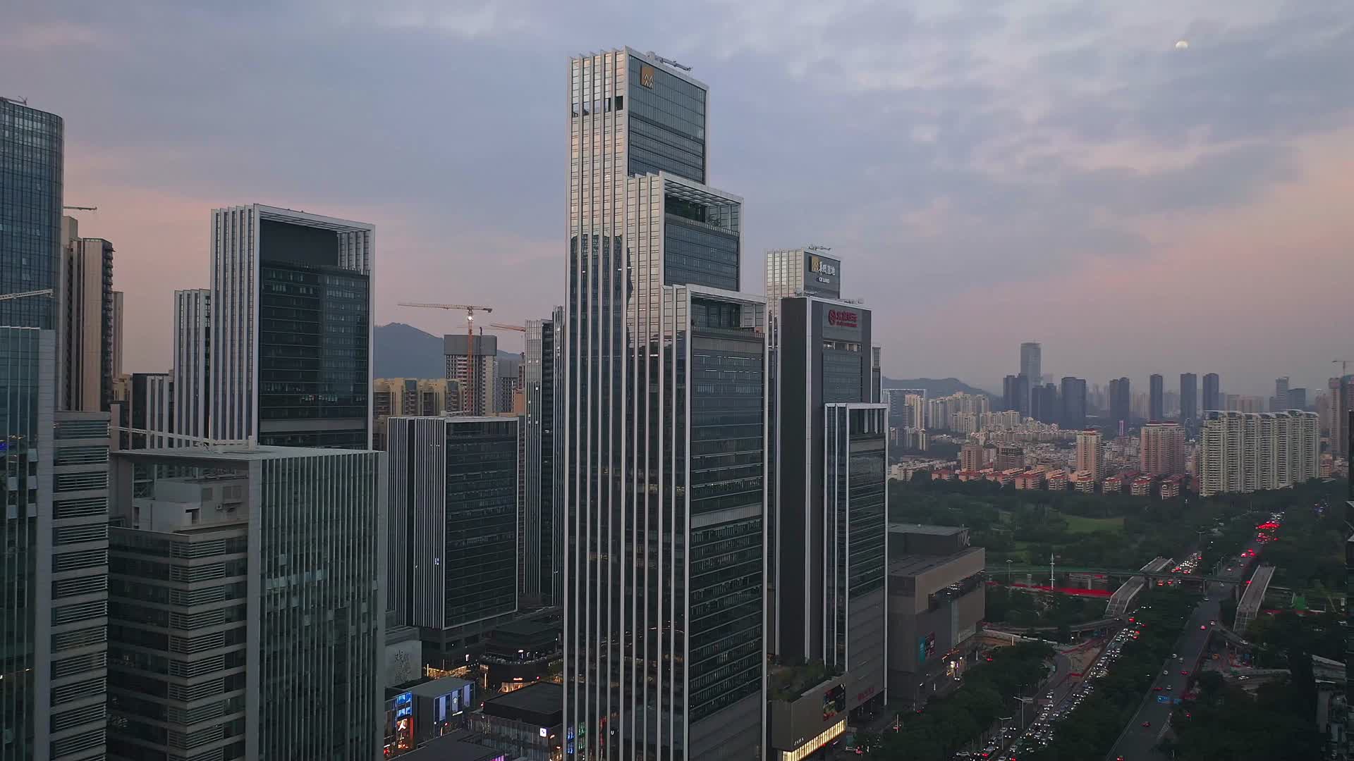 深圳南山科技园地标航拍视频的预览图