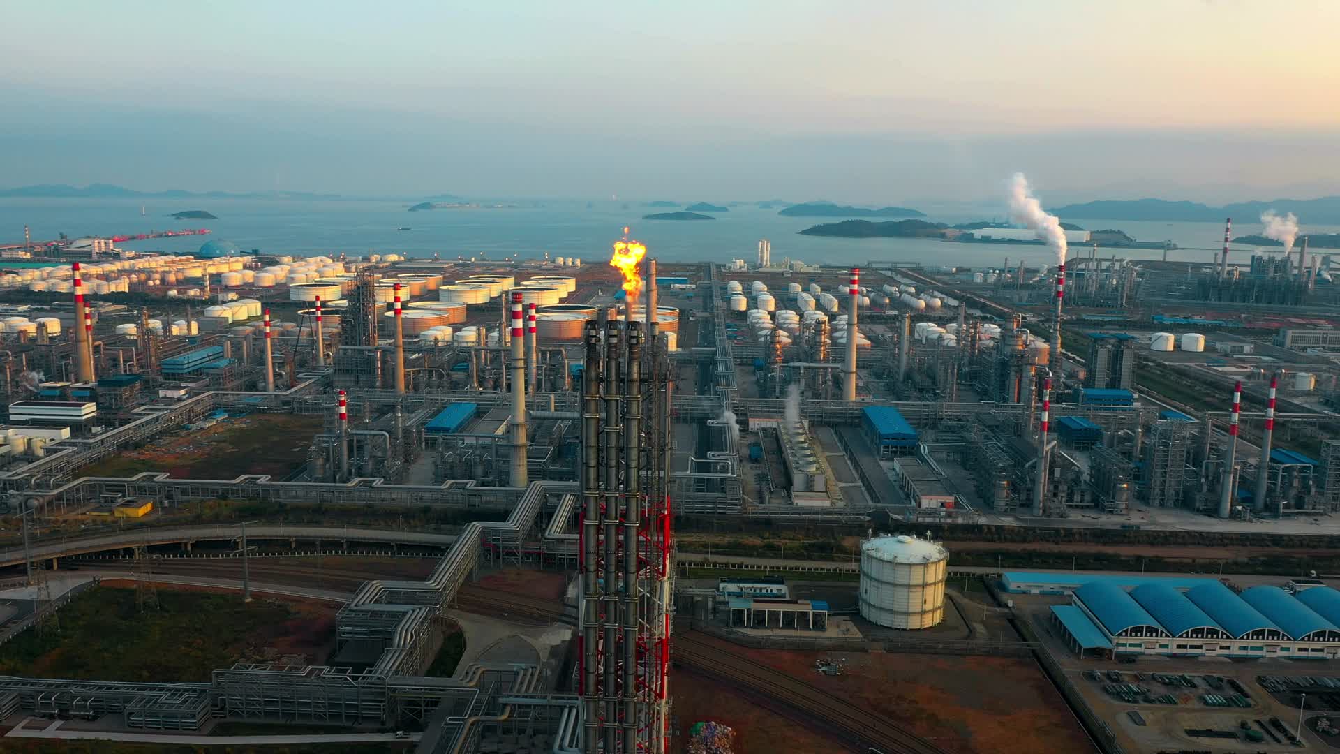 惠州大亚湾石油炼化厂视频的预览图
