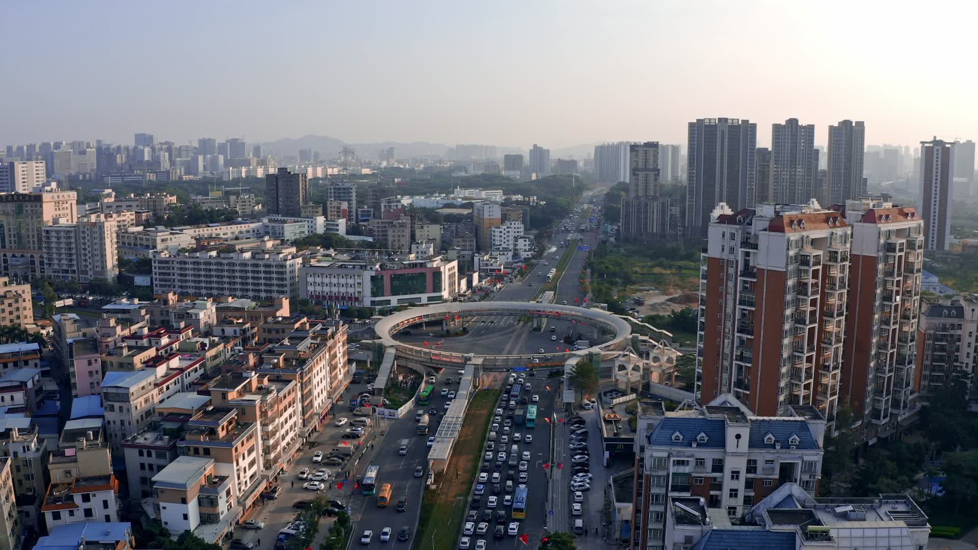 深圳龙华观澜城市风光航拍视频的预览图