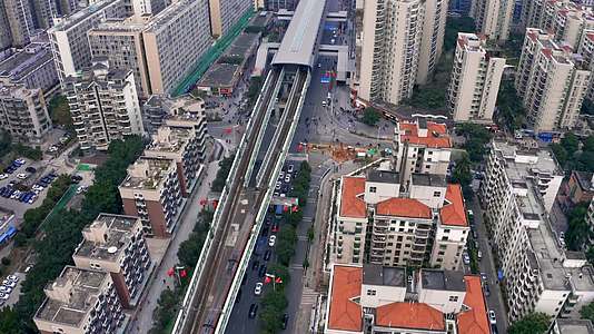 深圳龙华区城市航拍地铁站视频的预览图