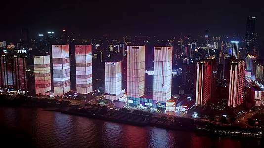 长沙湘江沿江城市风光万达广场视频的预览图